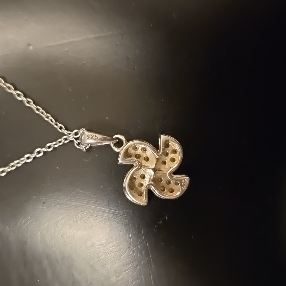 925 sterling silver pinwheel necklace - Picture 3 of 4